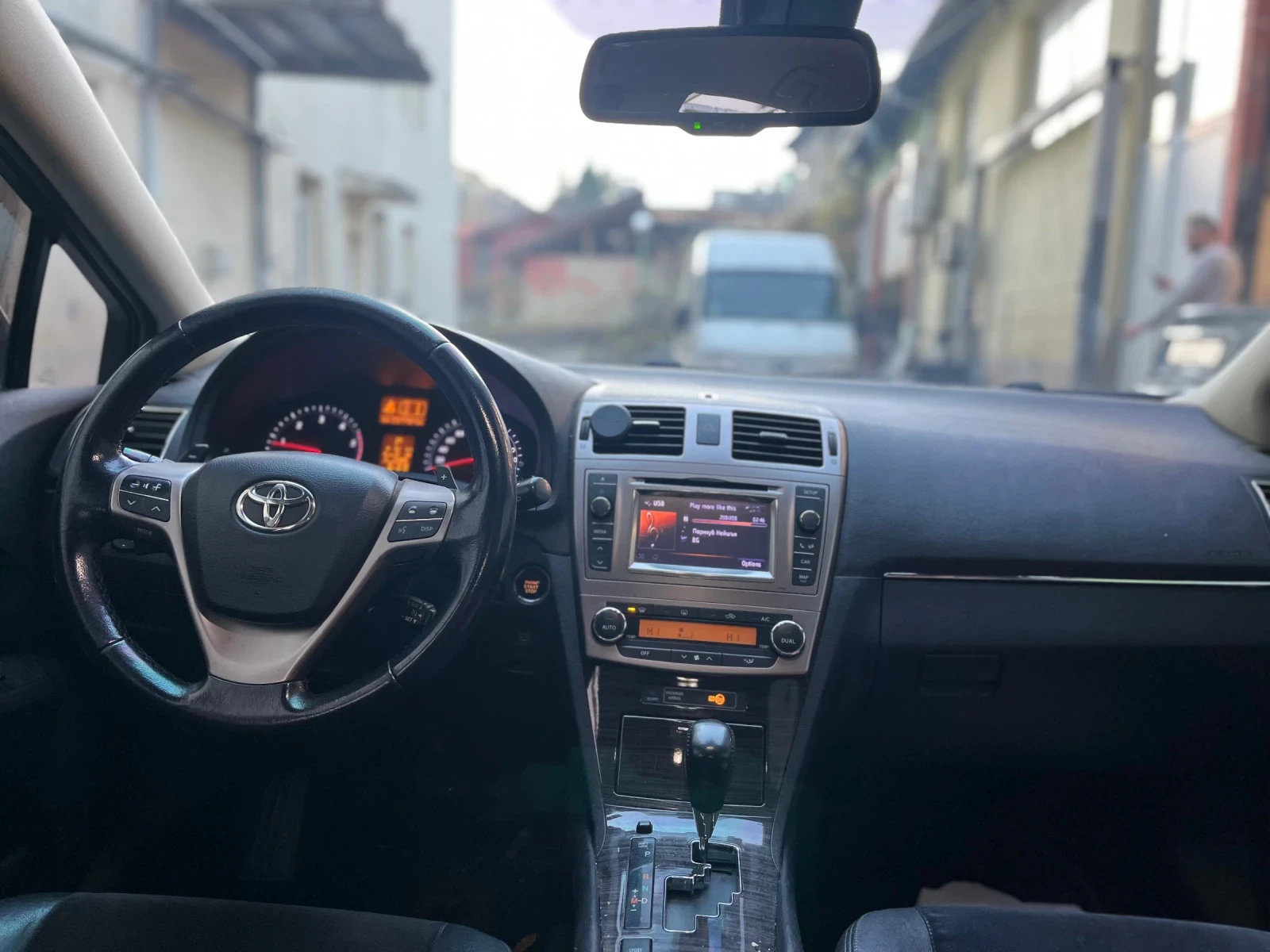 Toyota Avensis 2.2d-4d 150к.с., снимка 5 - Автомобили и джипове - 56728483