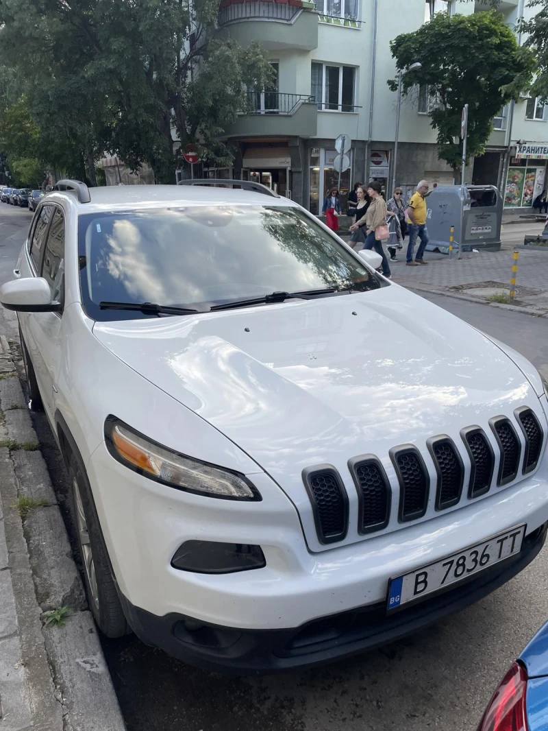 Jeep Cherokee, снимка 3 - Автомобили и джипове - 48474123