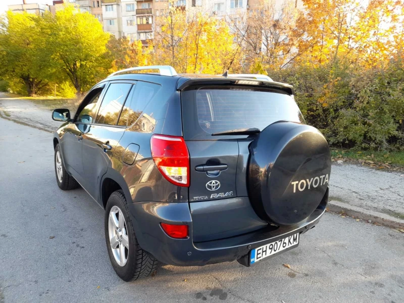 Toyota Rav4, снимка 5 - Автомобили и джипове - 48803307