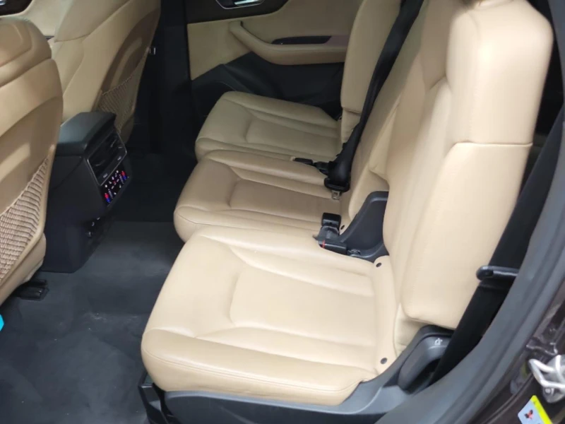 Audi Q7 Sline* Matrix* Distr* Headup* B&O* 360* Масаж* Въз, снимка 13 - Автомобили и джипове - 52317955