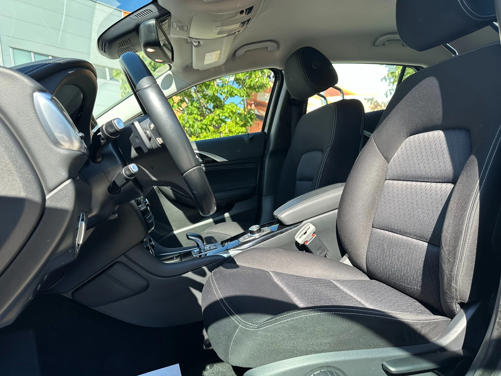 Infiniti Q30 2.2cdi/Автоматик/Реални километри - изображение 8