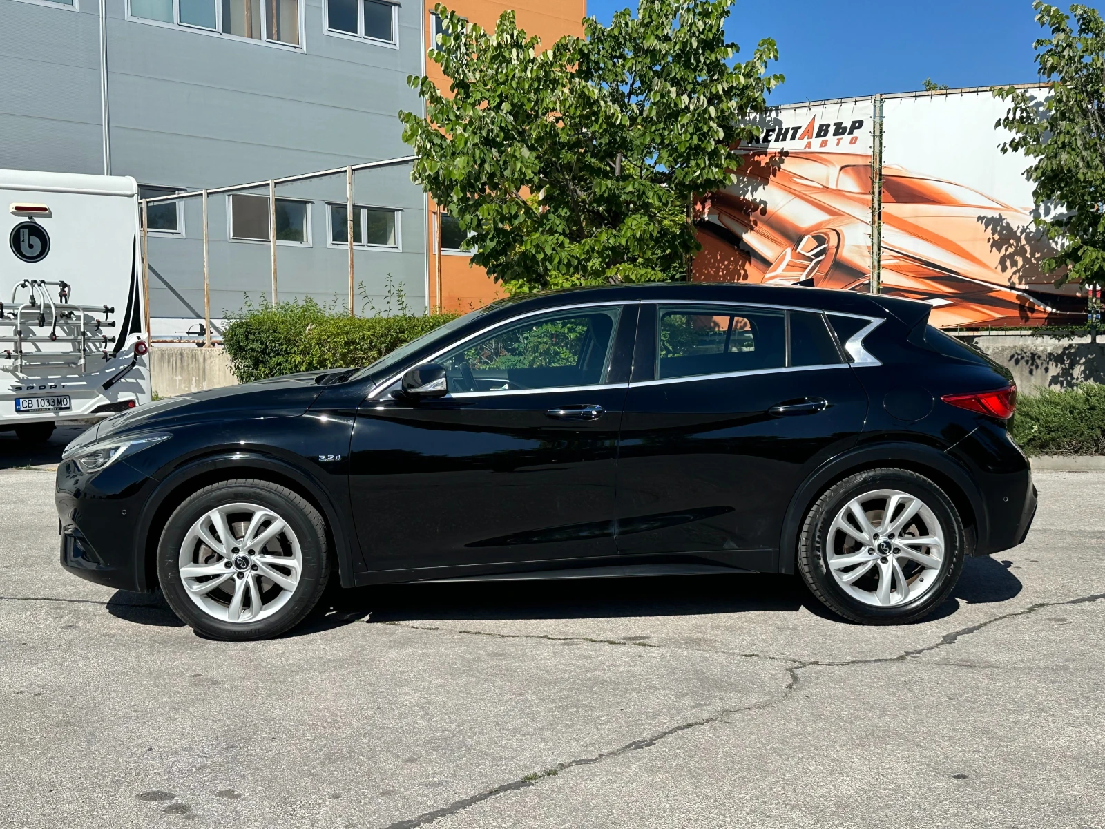 Infiniti Q30 2.2cdi/Автоматик/Реални километри - изображение 2