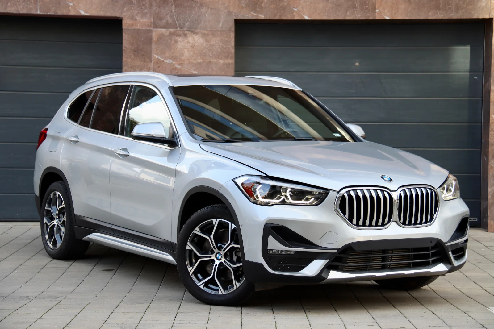 BMW X1 2.8XI* FACE* LED* HEAD UP | Mobile.bg   1