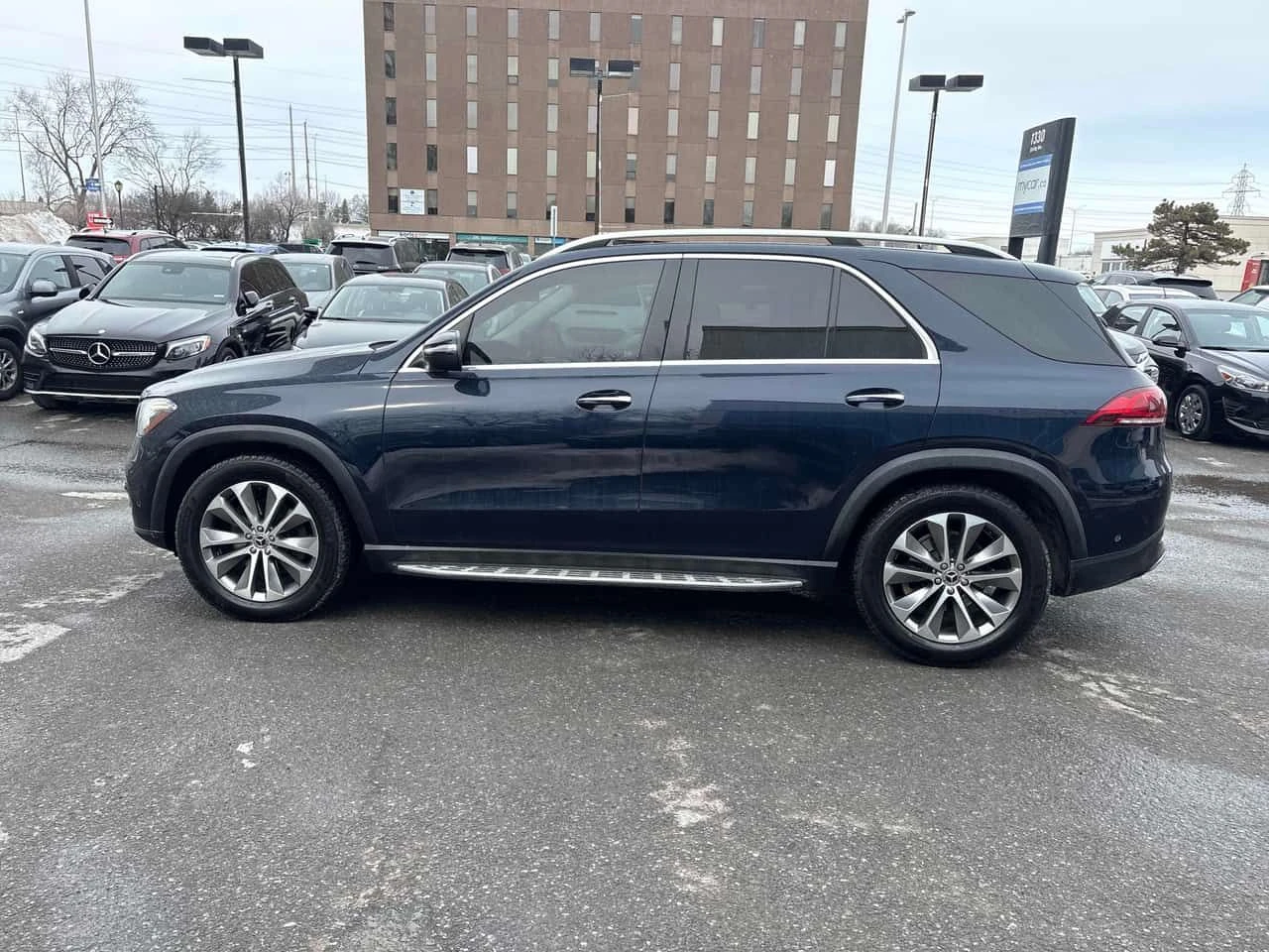 Mercedes-Benz GLE 350  CARFAX /BURMESTER/CAMERA/ПОДГРЕВИ/DISTRONIC - изображение 2