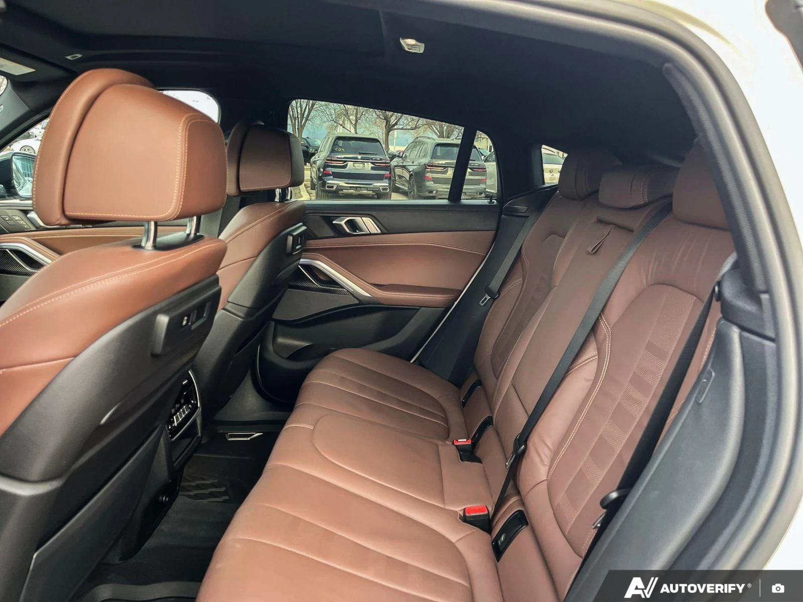 BMW X6 XDRIVE * SWAROVSKI * 360 * LASER * DISTRONIC , снимка 9 - Автомобили и джипове - 53765599