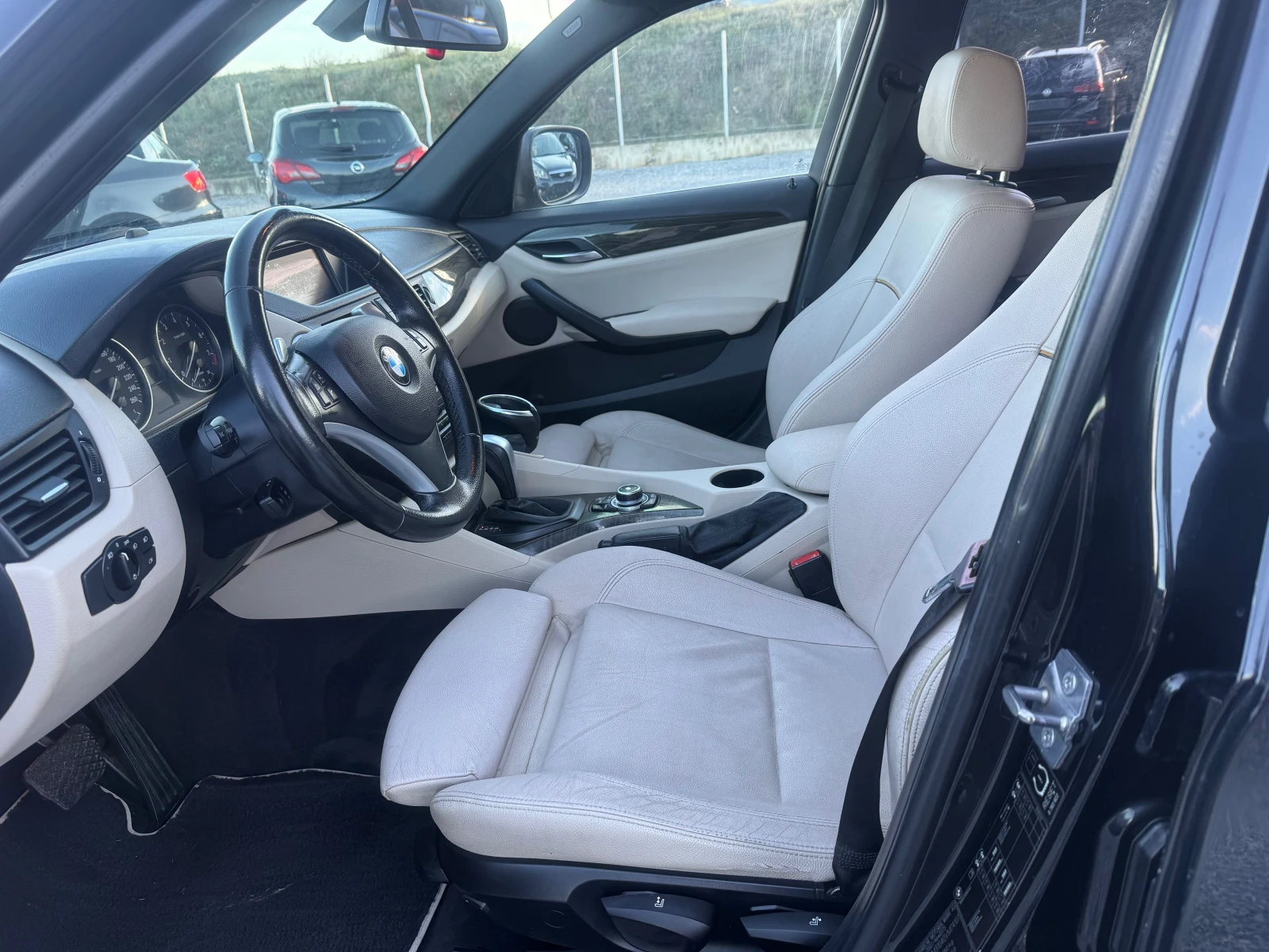 BMW X1 2.8 I xDrive, снимка 9 - Автомобили и джипове - 54171388