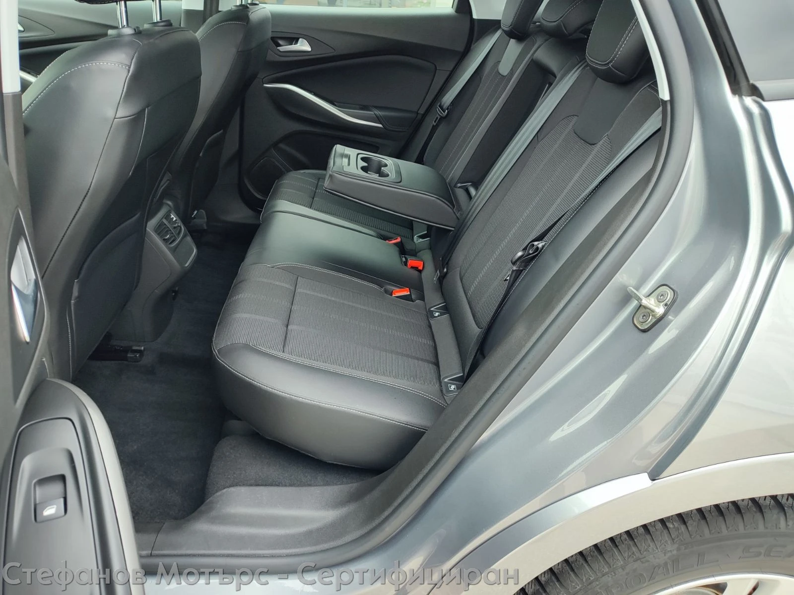 Opel Grandland X Enjoy 1.2 Turbo (130hp) AT8, снимка 13 - Автомобили и джипове - 54227355