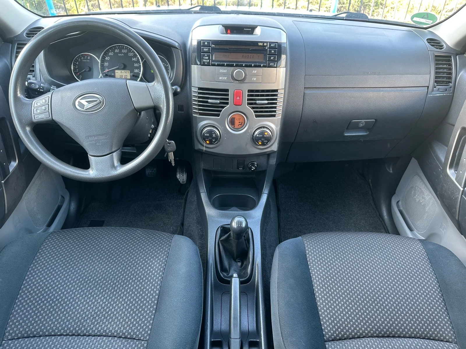 Daihatsu Terios 1.5 4x4, снимка 7 - Автомобили и джипове - 54305140
