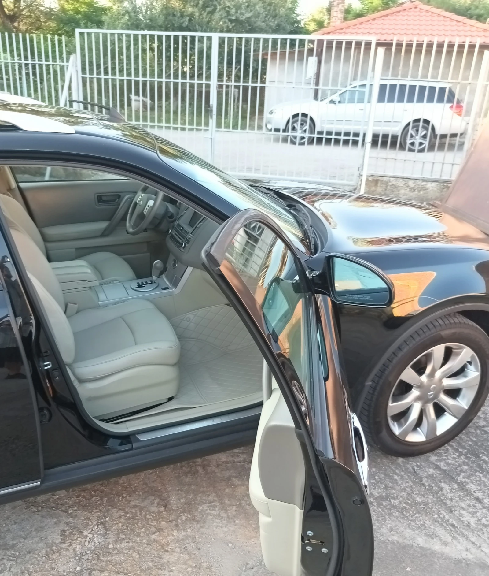 Infiniti Fx 35 Tech.Package-AWD, снимка 4 - Автомобили и джипове - 54480872