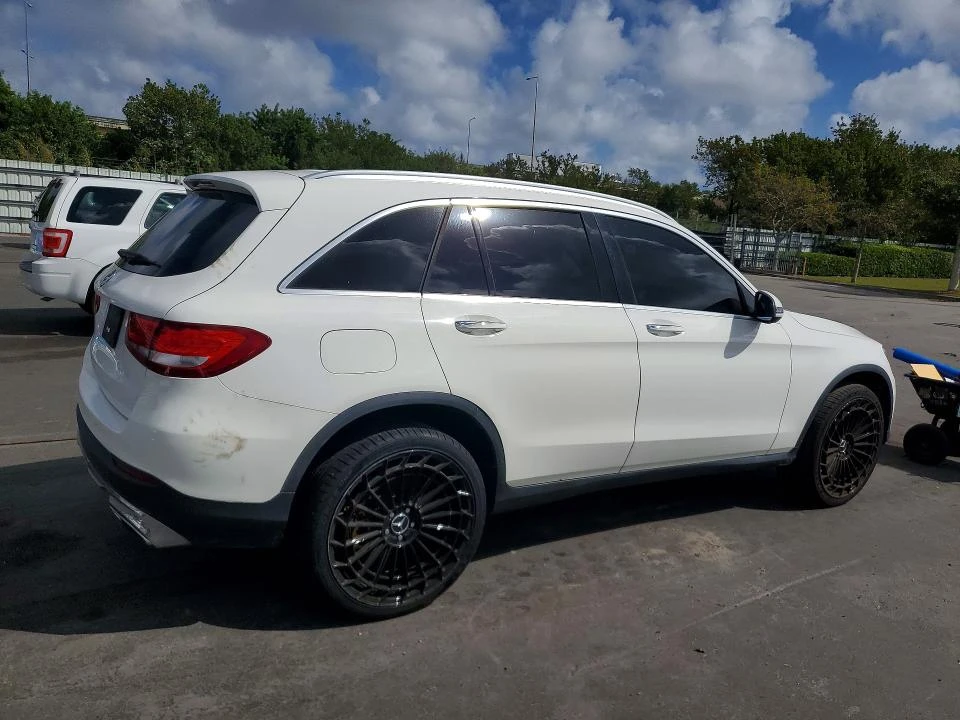 Mercedes-Benz GLC, снимка 3 - Автомобили и джипове - 54559266