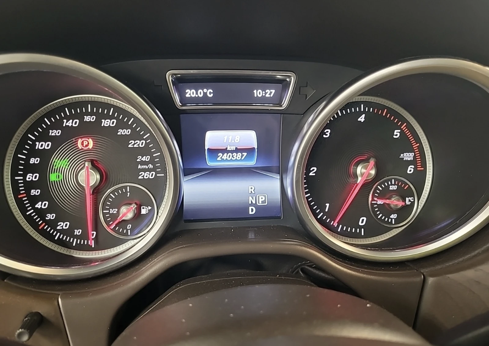 Mercedes-Benz GLE 350 DIESEL / AMG PACK / 4MATIC/ ТЪРГ 16.09. / ЛИЗИНГ/ , снимка 10 - Автомобили и джипове - 56036352