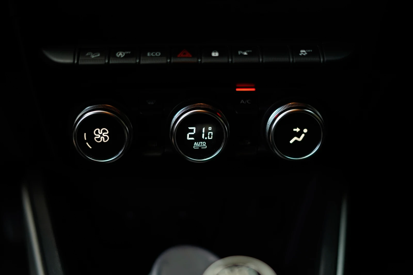 Dacia Duster 2 PRESTIGE 4x4 без ADBLUE без DPF 140 к.с., снимка 13 - Автомобили и джипове - 56238340
