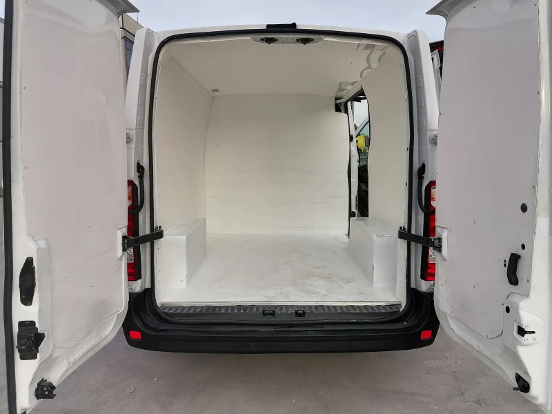 Renault Master, снимка 12 - Бусове и автобуси - 42716413