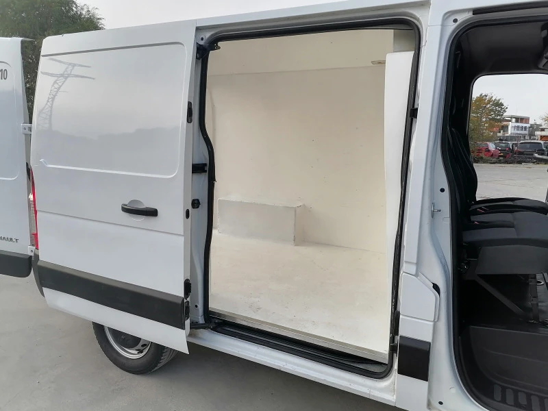 Renault Master, снимка 13 - Бусове и автобуси - 42716413