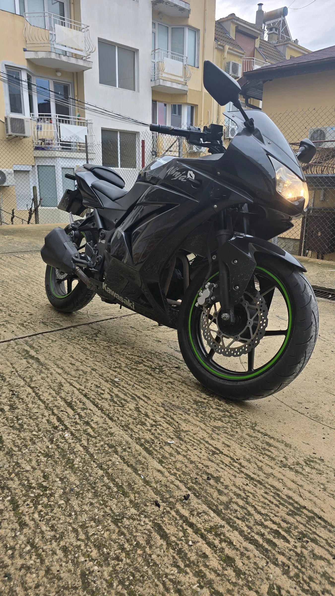 Kawasaki Ninja R | Mobile.bg   1