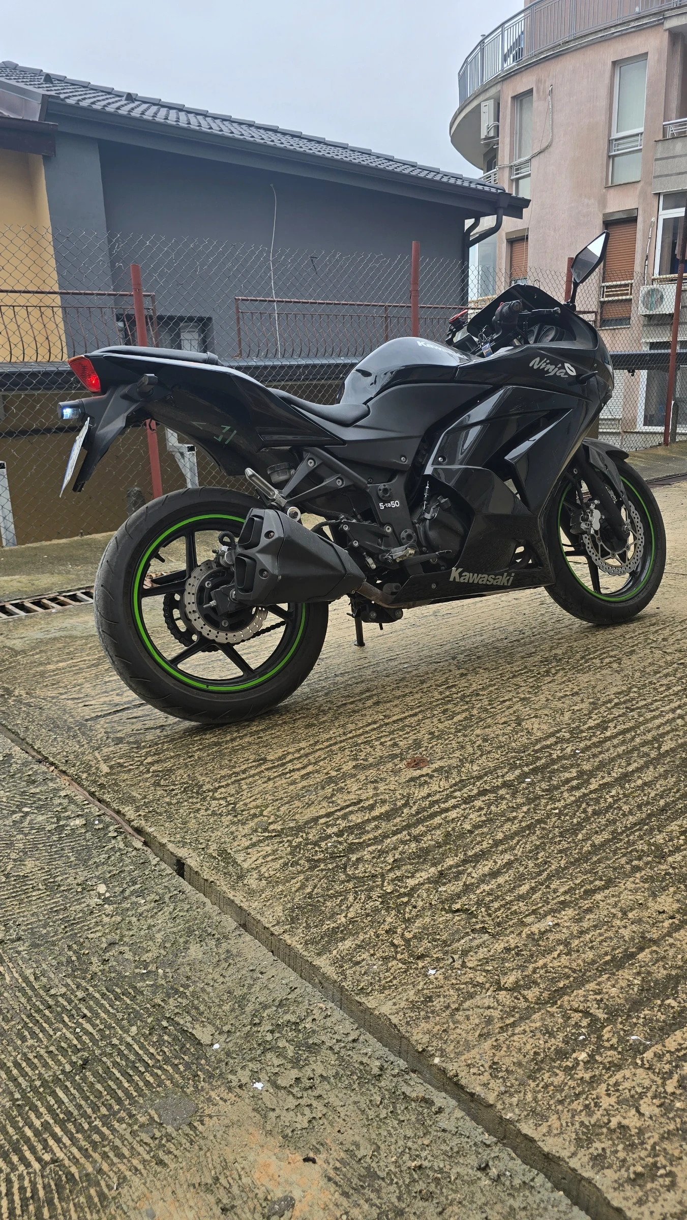 Kawasaki Ninja R | Mobile.bg   3