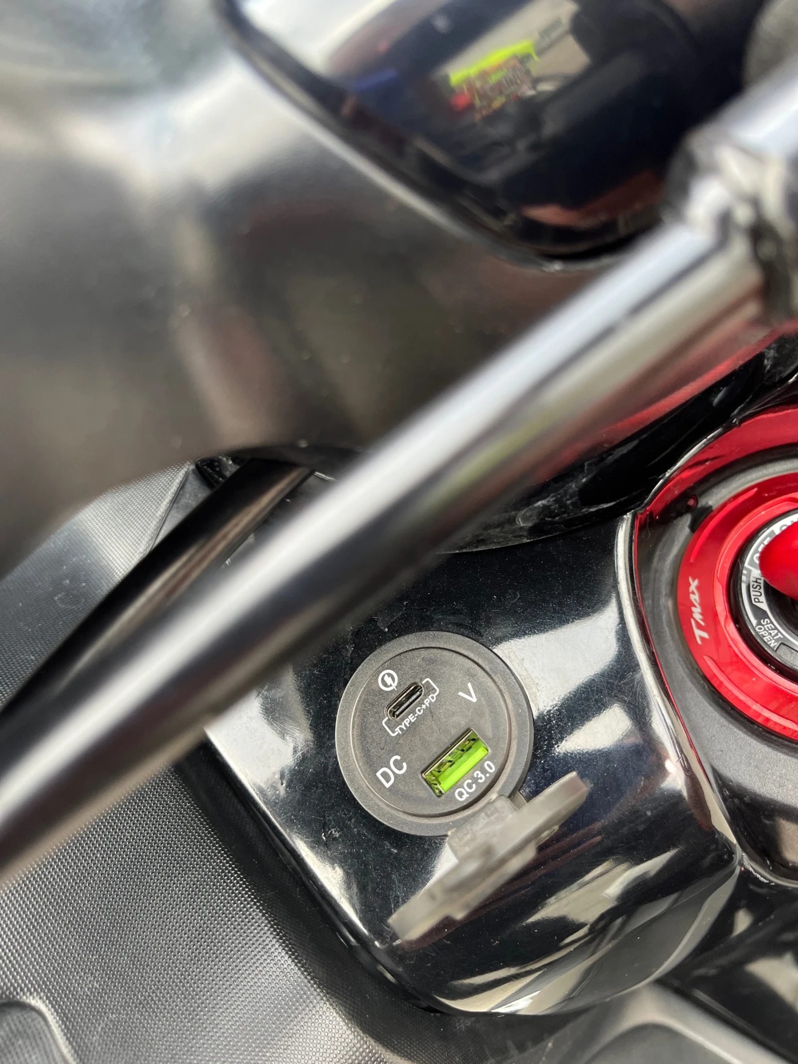 Yamaha T-max 500 2009 AKRAPOVIC, снимка 12 - Мотоциклети и мототехника - 53720484