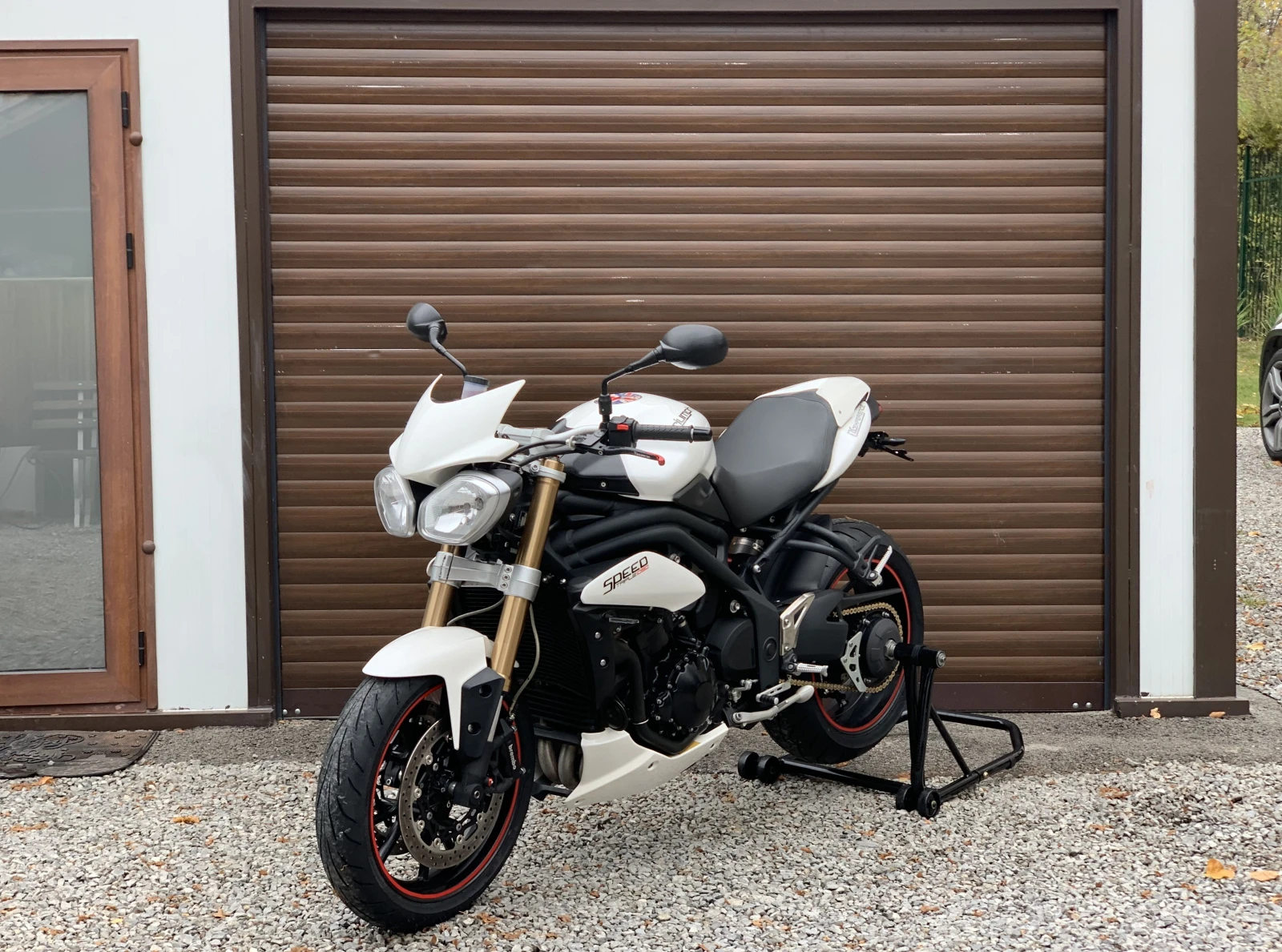 Triumph Speed Triple 1050 SC Poject, снимка 2 - Мотоциклети и мототехника - 56735117