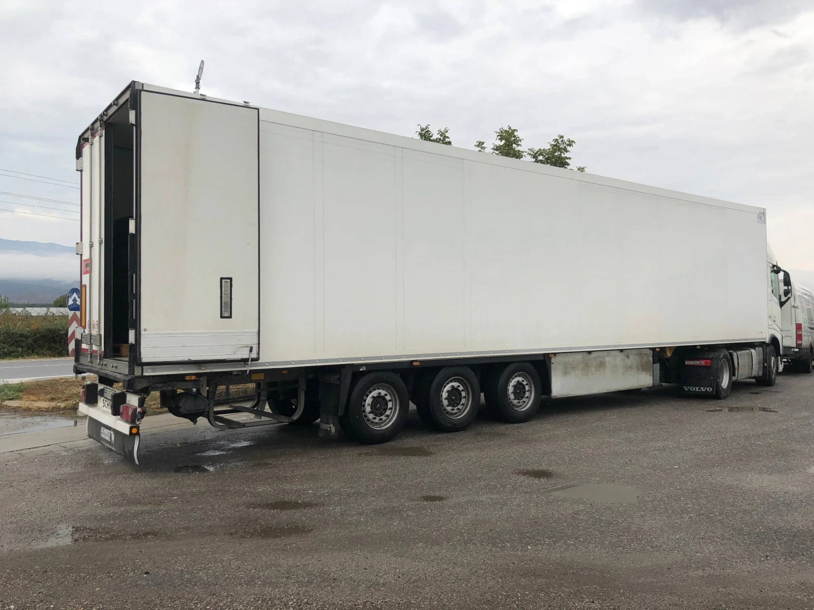  Schmitz | Mobile.bg   4