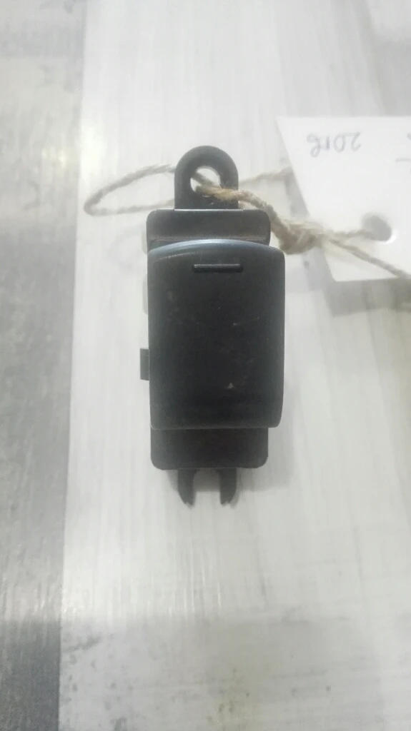 Копче ел стъкло задно ляво Нисан Мурано (5)