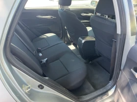 Toyota Auris, снимка 9