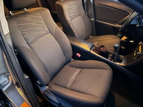 Toyota Avensis 2.0 D4D zapazena , снимка 13