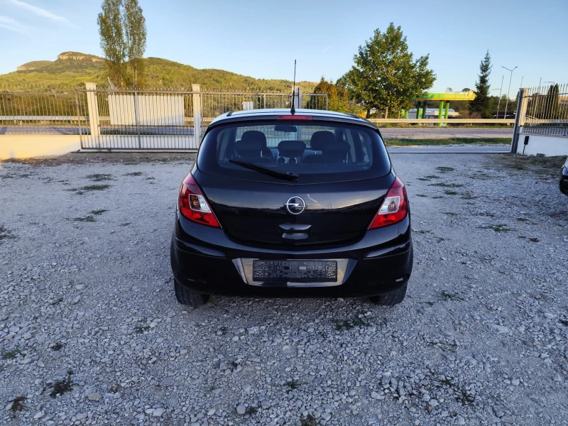 Opel Corsa 1.3 дизел, снимка 6 - Автомобили и джипове - 47464432