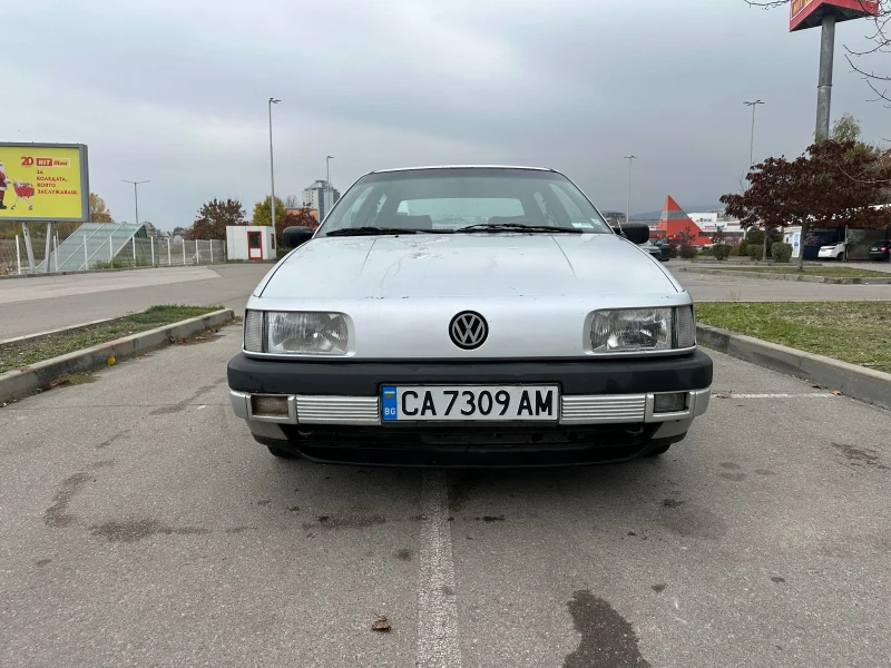 VW Passat, снимка 1 - Автомобили и джипове - 47901376