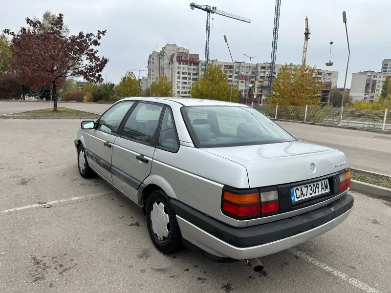 VW Passat, снимка 5 - Автомобили и джипове - 47901376