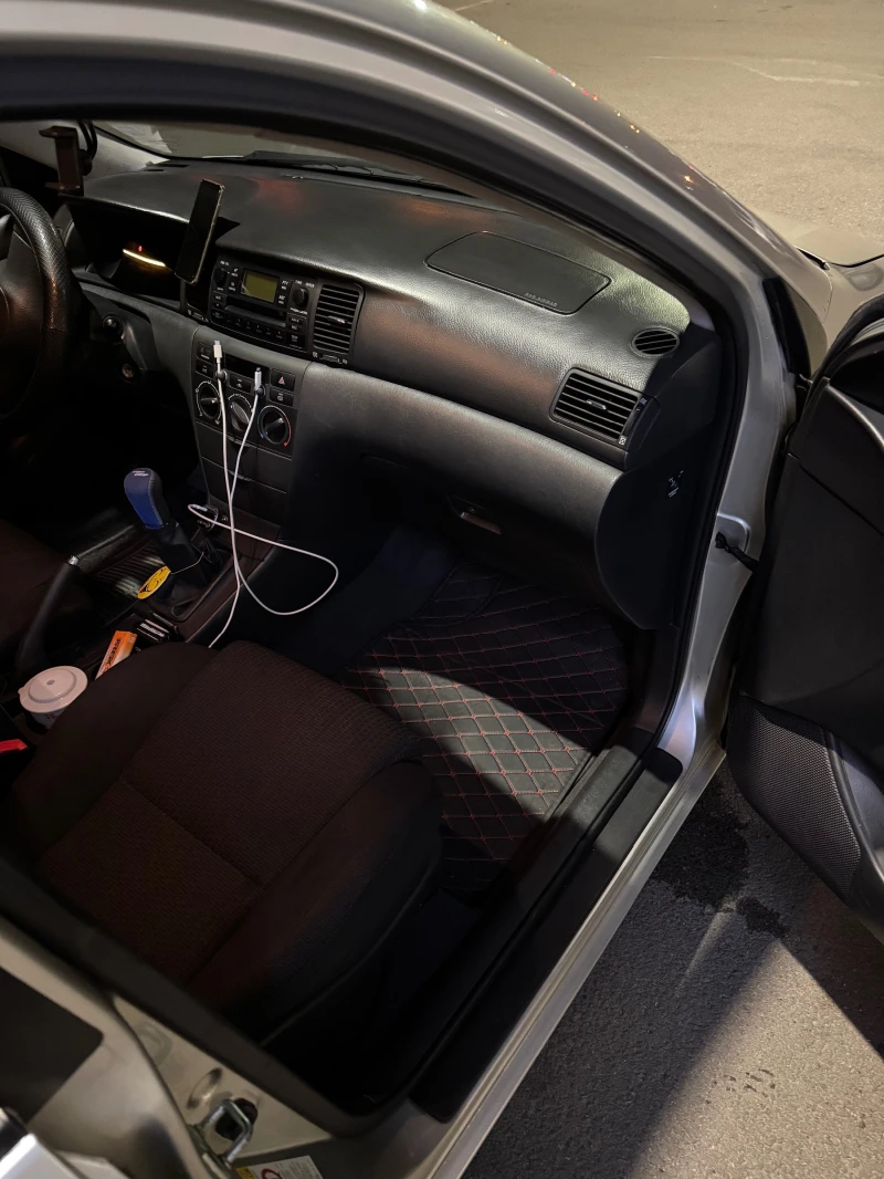 Toyota Corolla, снимка 10 - Автомобили и джипове - 52327284