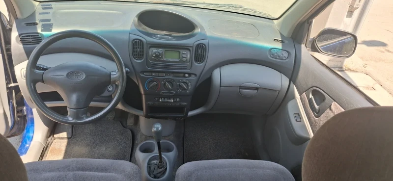 Toyota Yaris verso, снимка 6 - Автомобили и джипове - 52325396