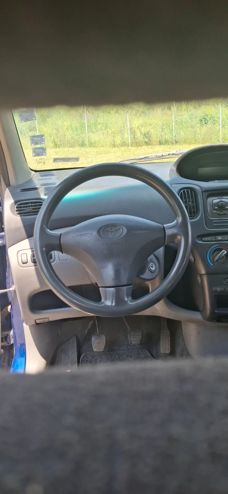 Toyota Yaris verso, снимка 4 - Автомобили и джипове - 52325396