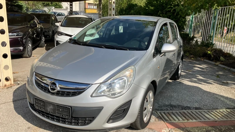 Opel Corsa 1.4, снимка 3 - Автомобили и джипове - 51630915