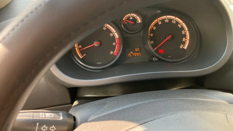 Opel Corsa 1.4, снимка 8 - Автомобили и джипове - 51630915
