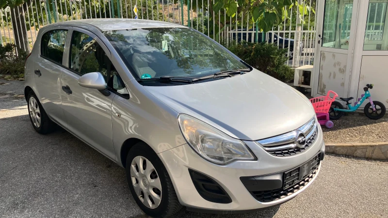 Opel Corsa 1.4, снимка 2 - Автомобили и джипове - 51630915