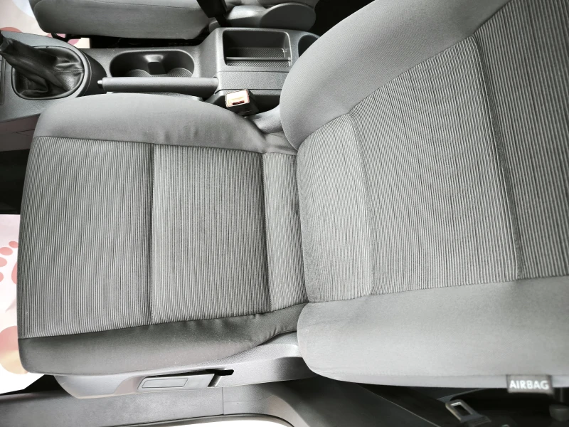 VW Touran 1.9TDI FACELIFT 6+ 1, снимка 10 - Автомобили и джипове - 52484865