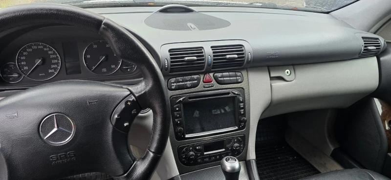 Mercedes-Benz C 270, снимка 9 - Автомобили и джипове - 52503163