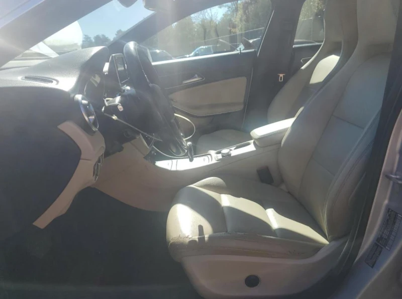 Mercedes-Benz CLA 250 2l, снимка 7 - Автомобили и джипове - 53262467