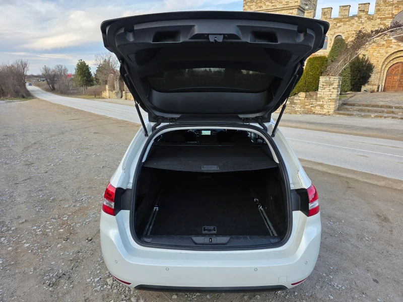 Peugeot 308 1.2i Панорама Автоматик Камера, снимка 10 - Автомобили и джипове - 53263640