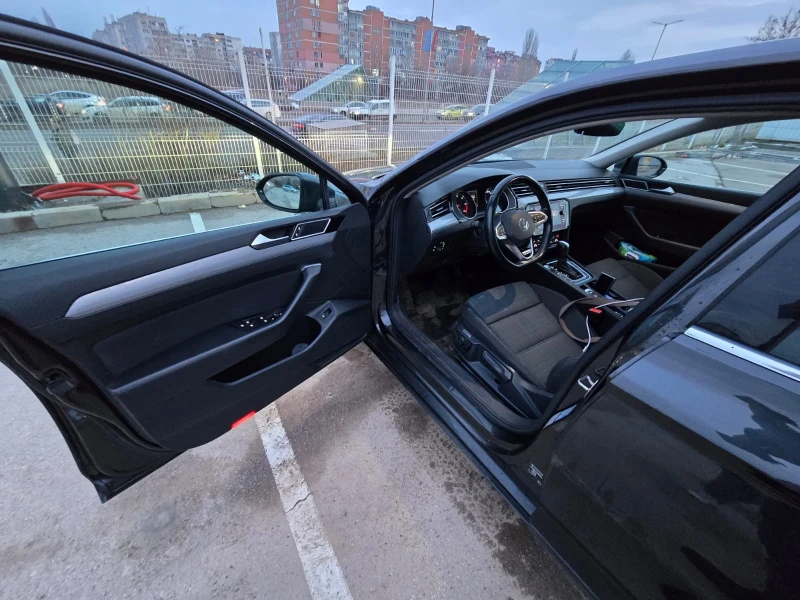 VW Passat 2.0 TDI, снимка 8 - Автомобили и джипове - 53384273