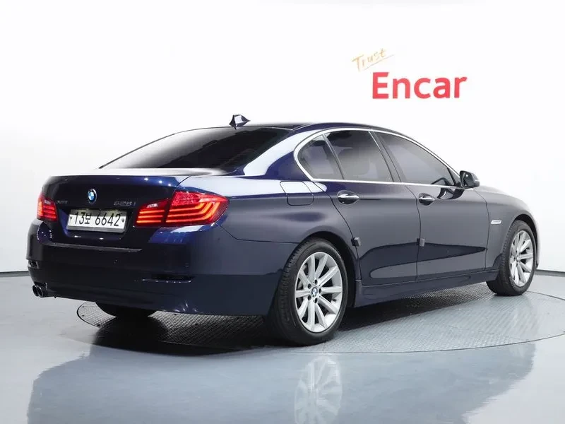 BMW 528 i, снимка 2 - Автомобили и джипове - 54591891
