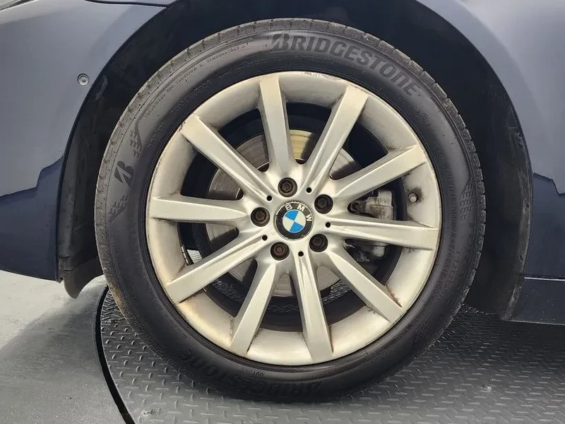 BMW 528 i, снимка 5 - Автомобили и джипове - 54591891
