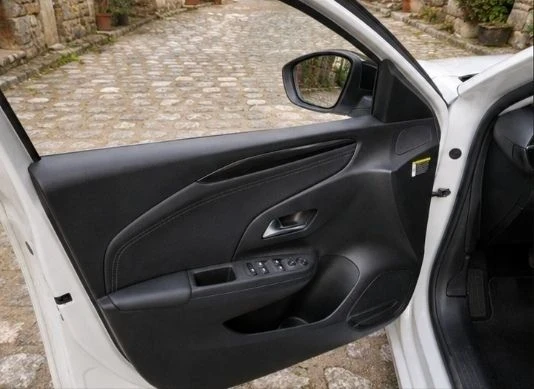 Opel Corsa EV, снимка 8 - Автомобили и джипове - 55748322