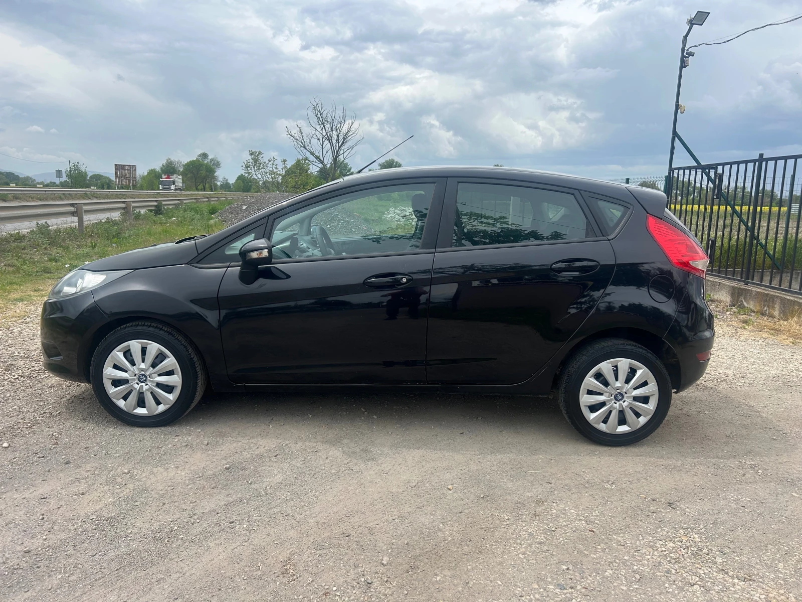 Ford Fiesta 1, 2 I  - изображение 4