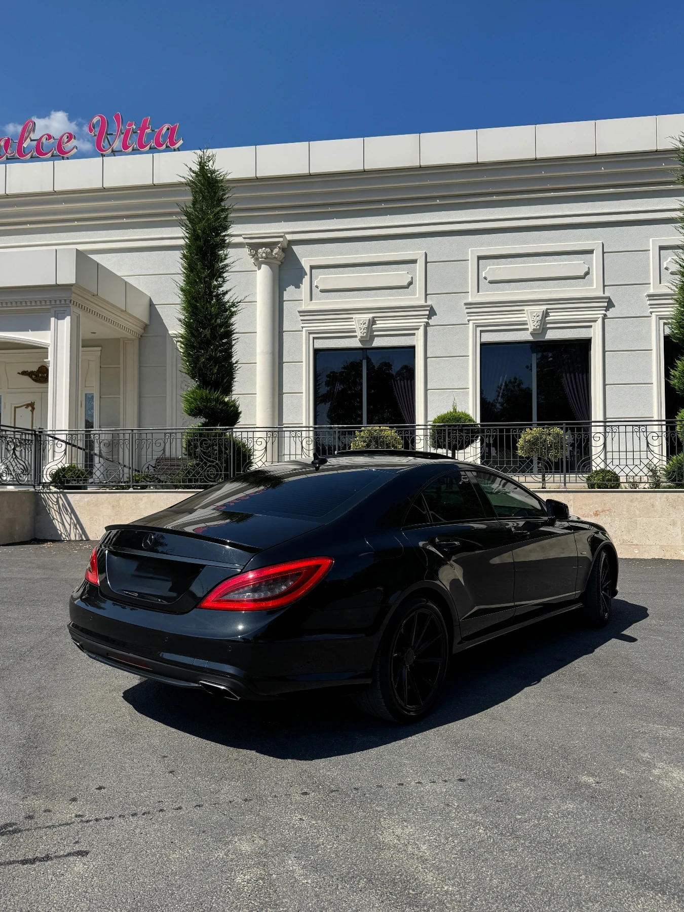 Mercedes-Benz CLS 350 AMG Line - изображение 4