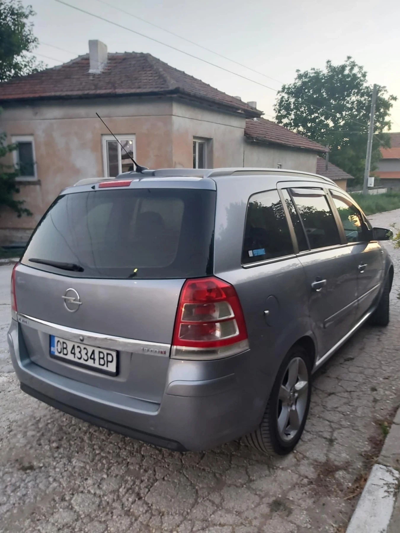 Opel Zafira 1.9 CDTI - изображение 2