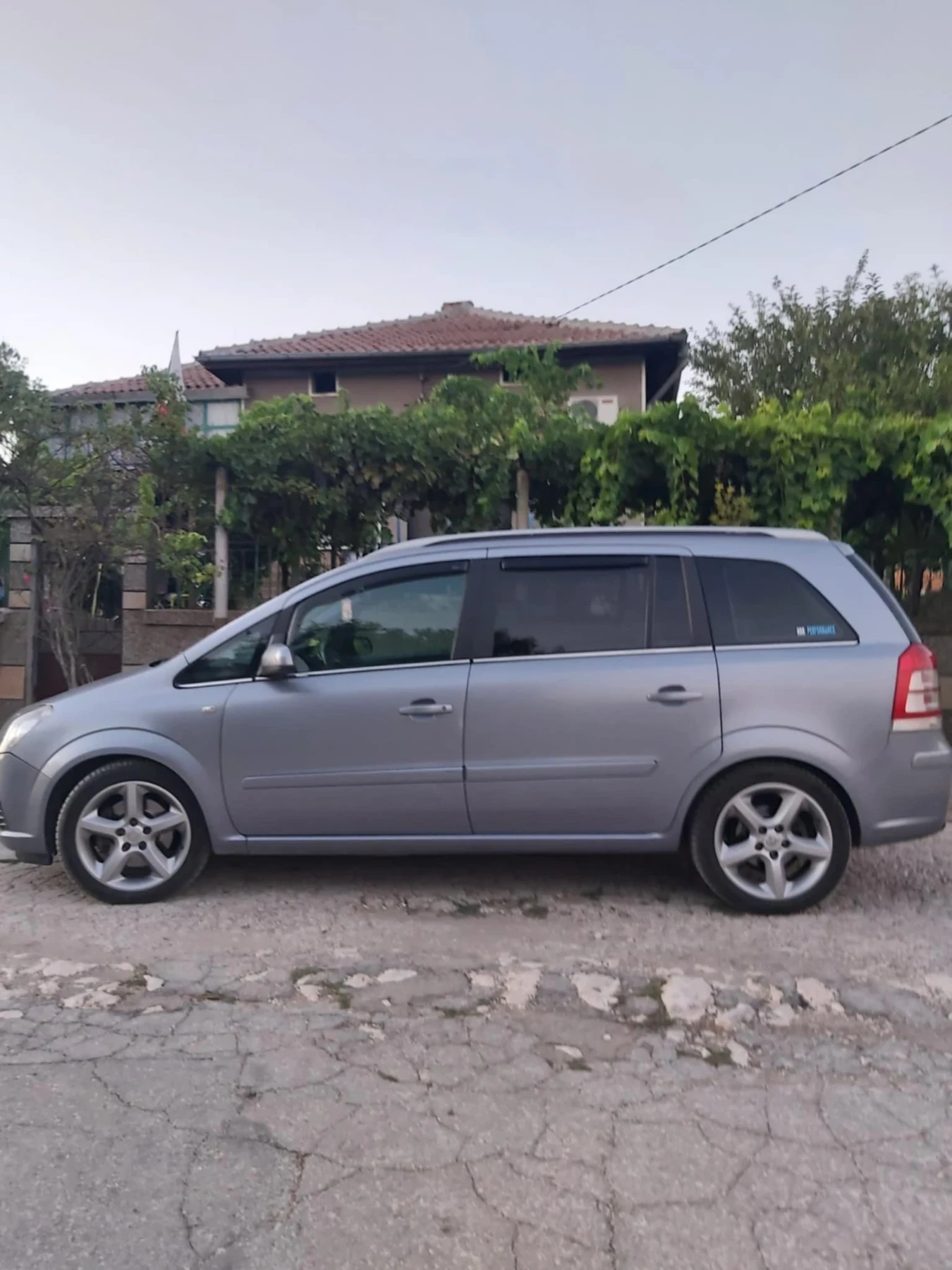 Opel Zafira 1.9 CDTI - изображение 3