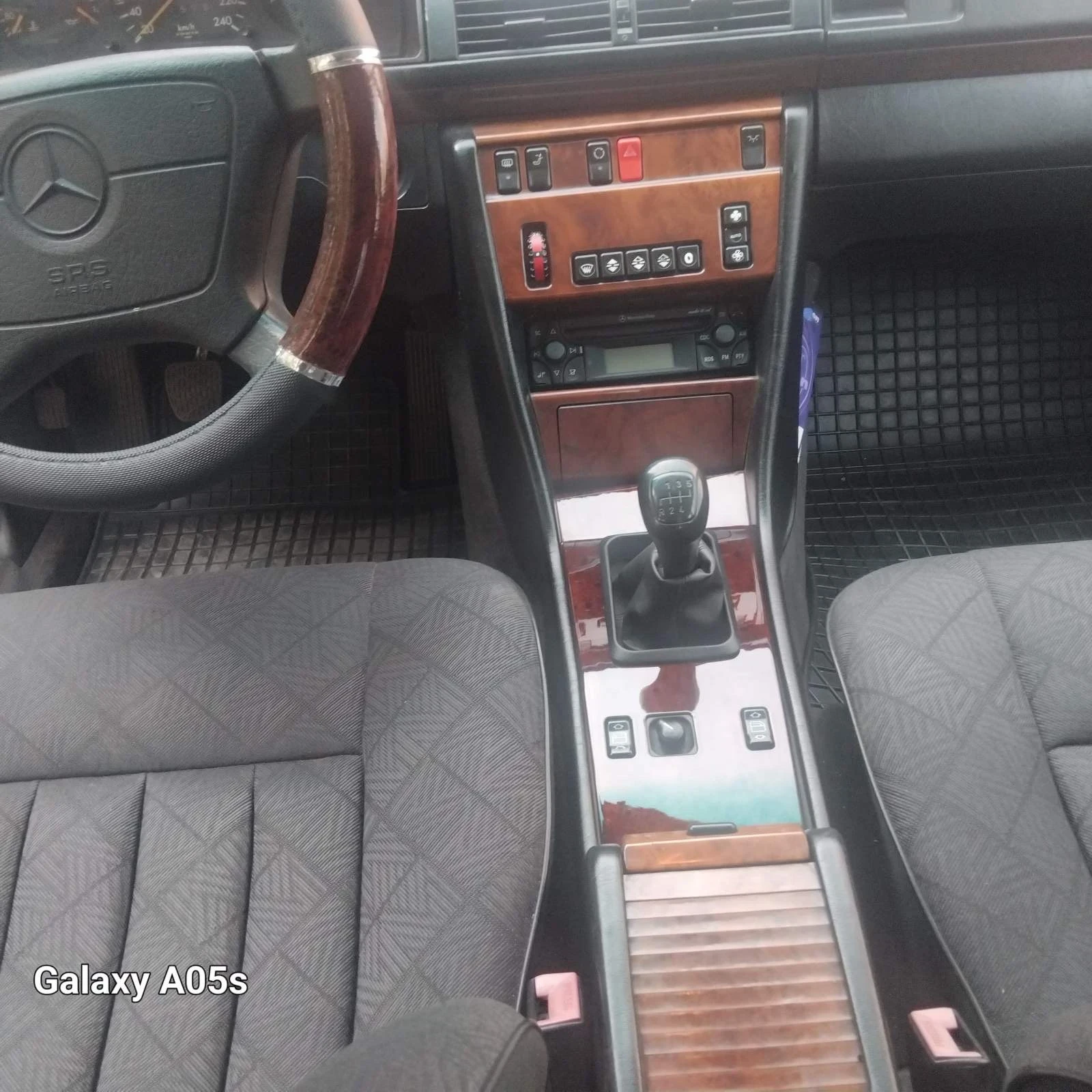 Mercedes-Benz 124  - изображение 5