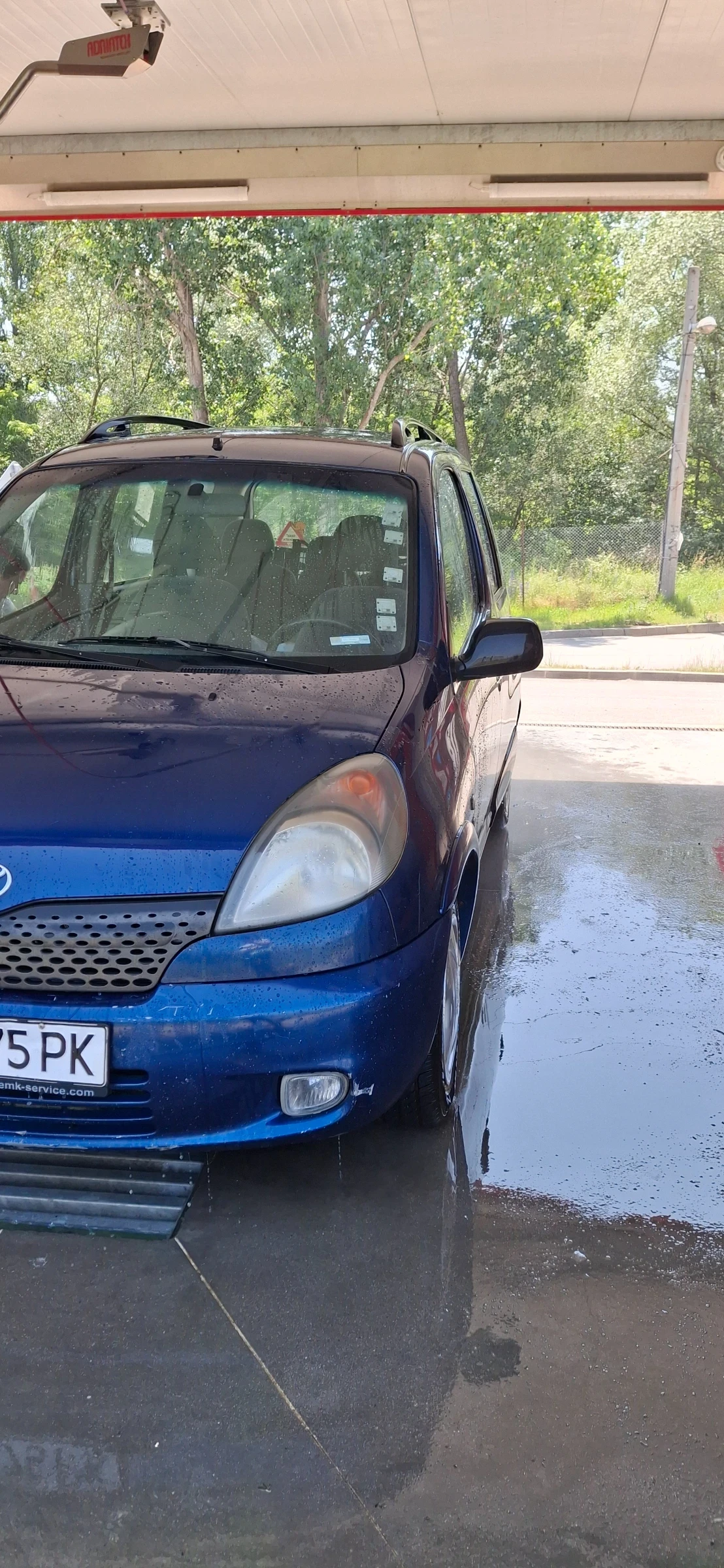 Toyota Yaris verso  - изображение 2