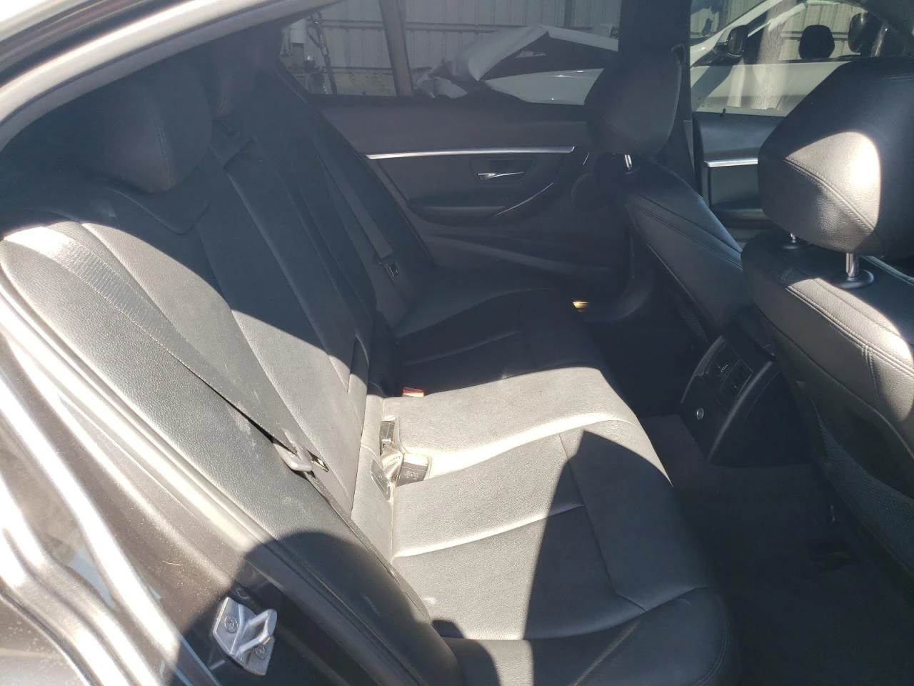 BMW 330 * * *   *  | Mobile.bg   10